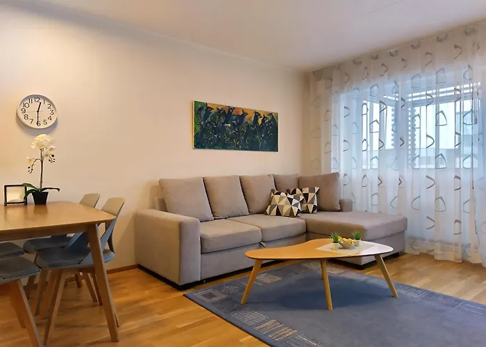 Haraka Apartment With Sunset Balcony